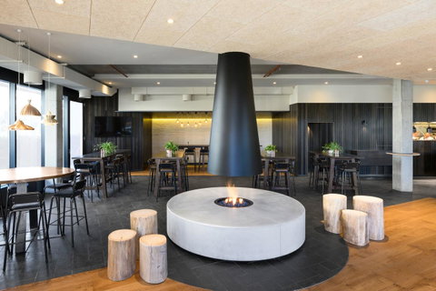 Little National Hotel Canberra - Hervey Bay Accommodation 2