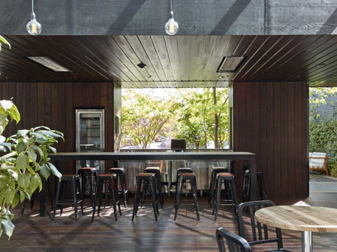 Little National Hotel Canberra - Hervey Bay Accommodation 21