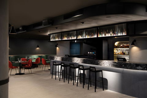 Midnight Hotel, Autograph Collection - Hervey Bay Accommodation 7