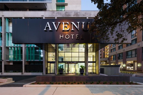 Avenue Hotel Canberra - Hervey Bay Accommodation 0