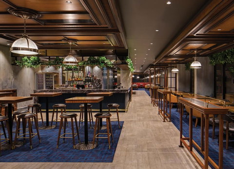 Avenue Hotel Canberra - Hervey Bay Accommodation 15