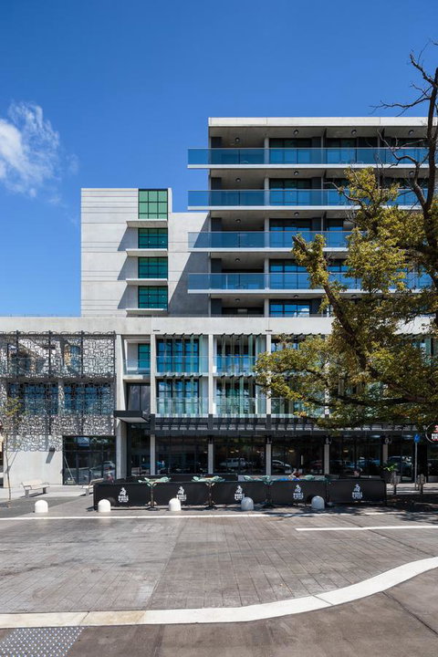 Avenue Hotel Canberra - Hervey Bay Accommodation 24