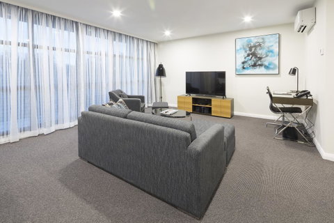 Avenue Hotel Canberra - Hervey Bay Accommodation 35