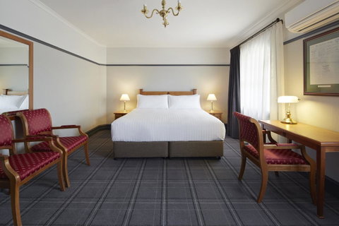 Brassey Hotel - Managed By Doma Hotels - Hervey Bay Accommodation 0
