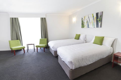 Abode Narrabundah - Tourism Hervey Bay 3