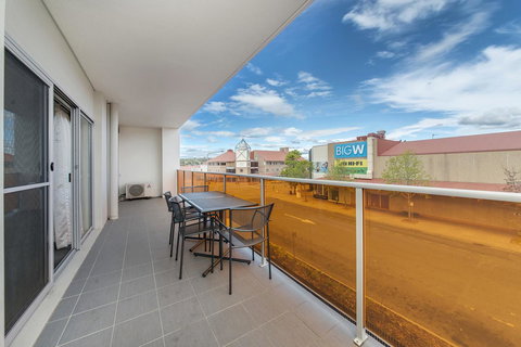 Abode Tuggeranong - Hervey Bay Accommodation 6