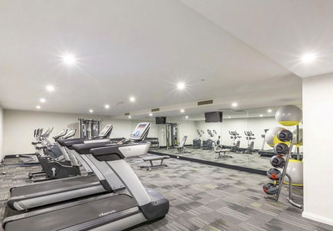 Modern Executive Apt@Barton*1BR*WiFi*Gym*Secure Parking*Canberra - Hervey Bay Accommodation 17