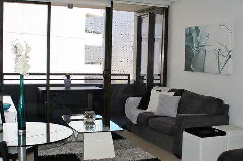 Modern Executive Apt@Barton*1BR*WiFi*Gym*Secure Parking*Canberra - Hervey Bay Accommodation 0