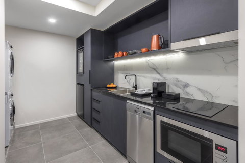 Deco Hotel Canberra - Hervey Bay Accommodation 8