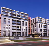 Deco Hotel Canberra - Hervey Bay Accommodation