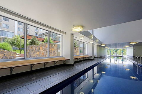 Spacious 1BR Stylish New Acton Apartment +Parking - Hervey Bay Accommodation 25