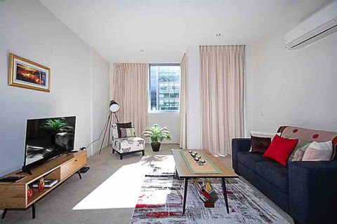 Spacious 1BR Stylish New Acton Apartment +Parking - Hervey Bay Accommodation 20