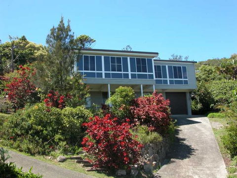 Bally High, 20 Dulconghi Street - Hervey Bay Accommodation 0