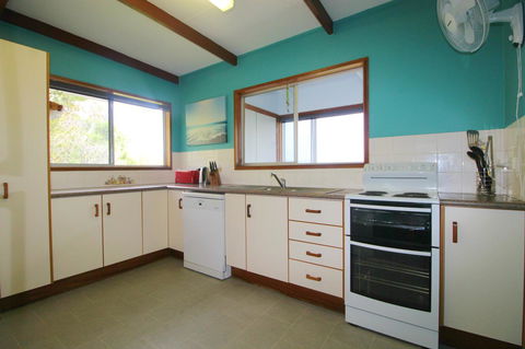 Bally High, 20 Dulconghi Street - Hervey Bay Accommodation 11