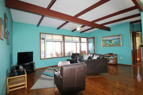 Bally High, 20 Dulconghi Street - Hervey Bay Accommodation 13