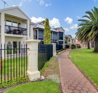 Port Adelaide Harbourside House - Tourism Hervey Bay