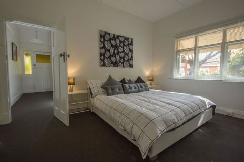 Cowan Street Bungalow - Hervey Bay Accommodation 0