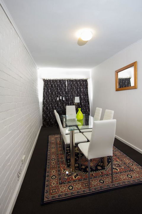 Cowan Street Bungalow - Hervey Bay Accommodation 12