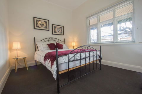Cowan Street Bungalow - Hervey Bay Accommodation 4