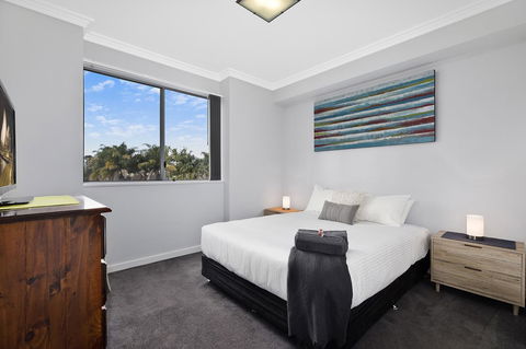 Lakeside Waterfront Apartment The Entrance - Tourism Hervey Bay 7
