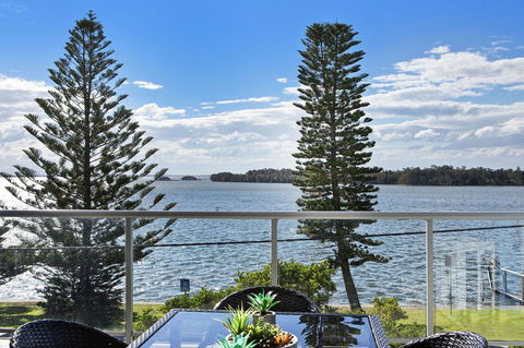 Lakeside Waterfront Apartment The Entrance - Tourism Hervey Bay 29