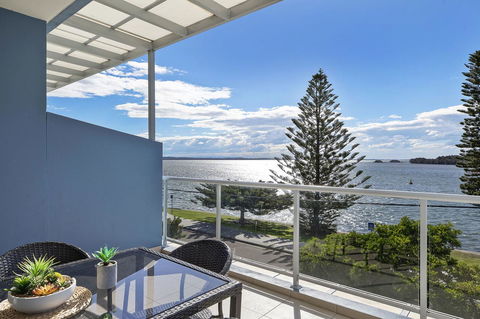 Lakeside Waterfront Apartment The Entrance - Tourism Hervey Bay 31