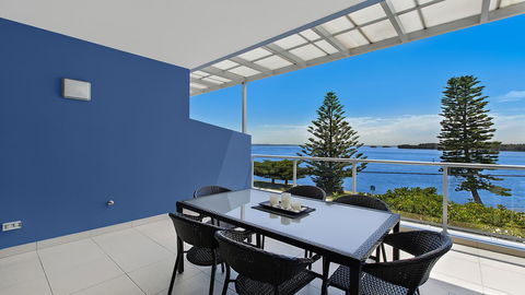 Lakeside Waterfront Apartment The Entrance - Tourism Hervey Bay 32