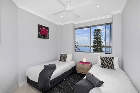 Lakeside Waterfront Apartment The Entrance - Tourism Hervey Bay 9