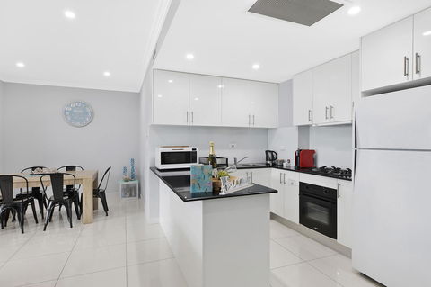 Lakeside Waterfront Apartment The Entrance - Tourism Hervey Bay 2