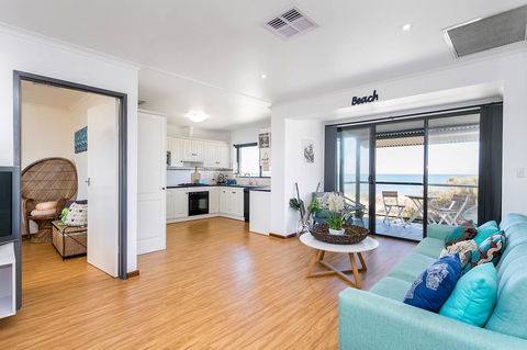 Blissful Beachfront Beachouse - Hervey Bay Accommodation 7