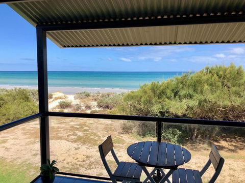 Blissful Beachfront Beachouse - Hervey Bay Accommodation 16