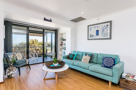 Blissful Beachfront Beachouse - Hervey Bay Accommodation 6