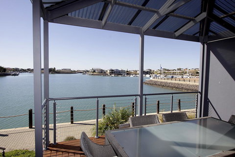 Wallaroo Marina Apartments - Tourism Hervey Bay 8