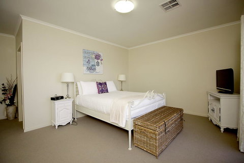 Wallaroo Marina Apartments - Tourism Hervey Bay 7