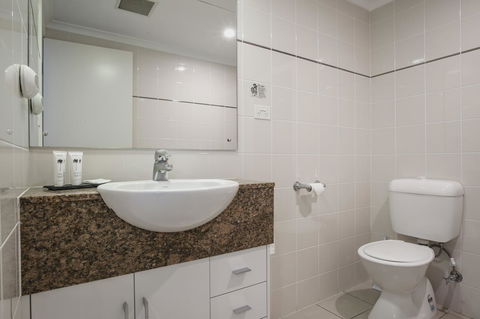Marina Hotel - Tourism Hervey Bay 13