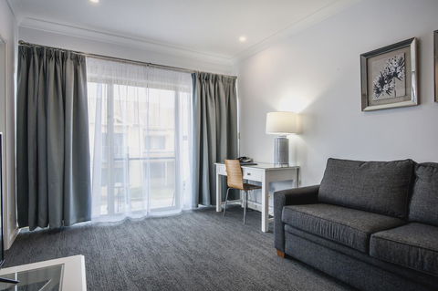 Marina Hotel - Tourism Hervey Bay 3