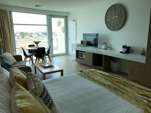 Ocean View Luxury Apartment & Suite - Hervey Bay Accommodation 13