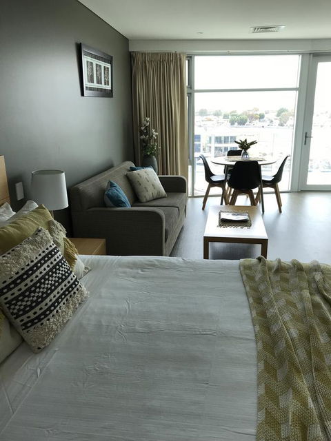 Ocean View Luxury Apartment & Suite - Hervey Bay Accommodation 12