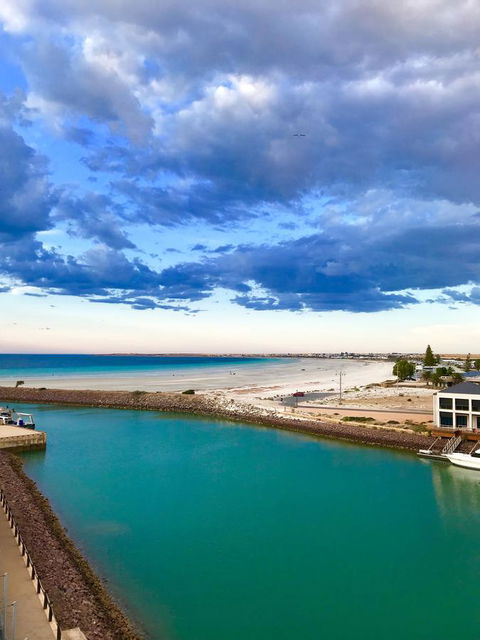 Ocean View Luxury Apartment & Suite - Hervey Bay Accommodation 0