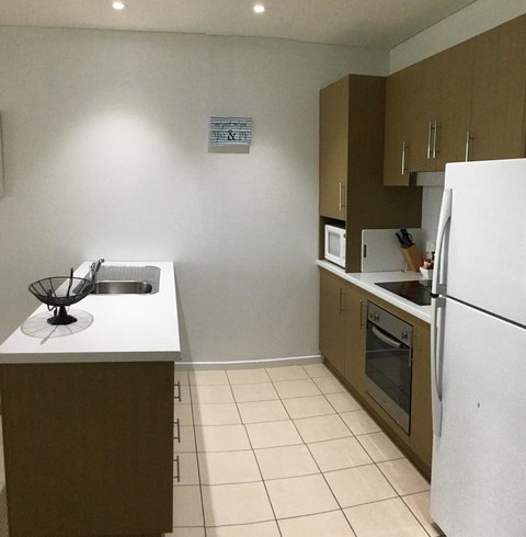 Wallaroo Marina Waterfront Luxe Apartment - Tourism Hervey Bay 9