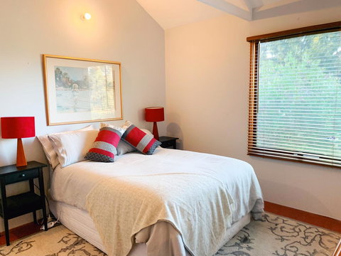 Lost In The Vines - Hervey Bay Accommodation 3