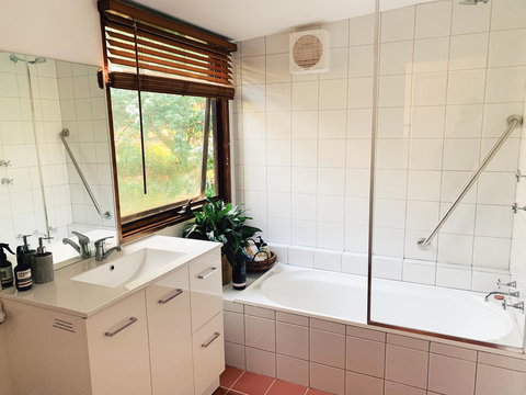 Lost In The Vines - Hervey Bay Accommodation 10