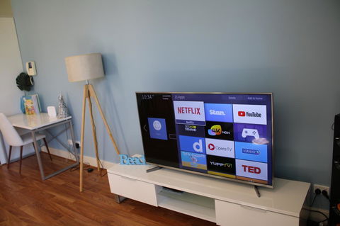 Beachside Luxury Apartments One & Two Bedroom In Beachfront Oaks Pier Building - Hervey Bay Accommodation 9