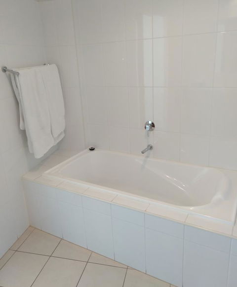 Wallaroo Marina Executive Apartments - Tourism Hervey Bay 10