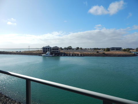 Wallaroo Marina Executive Apartments - Tourism Hervey Bay 18