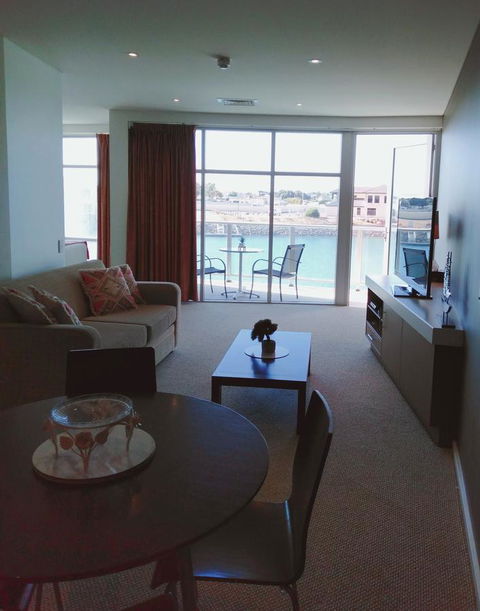 Wallaroo Marina Executive Apartments - Tourism Hervey Bay 5