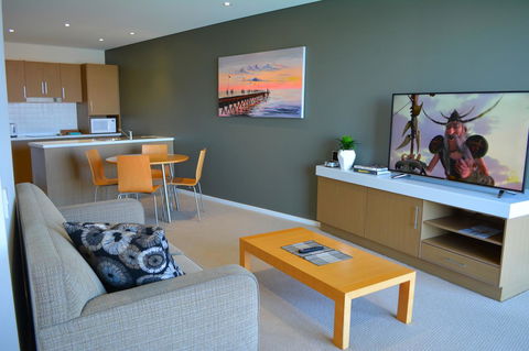 Wallaroo Marina Luxury Apartment - Tourism Hervey Bay 9