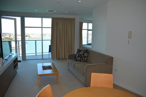Wallaroo Marina Luxury Apartment - Tourism Hervey Bay 26