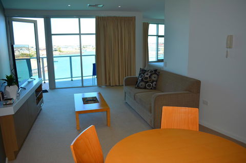 Wallaroo Marina Luxury Apartment - Tourism Hervey Bay 5