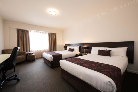 Hotel Grand Chancellor Adelaide - Hervey Bay Accommodation 2